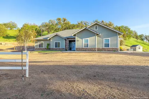 30150 Horsethief Dr, Tehachapi, CA 93561 photo 1