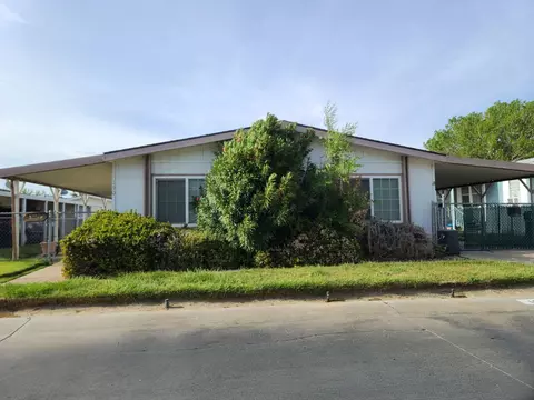45465 25th St E #190, Lancaster, CA 93535 photo 2