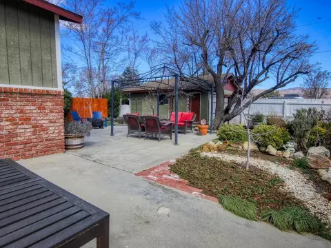221 Hayes St S, Tehachapi, CA 93561 photo 18