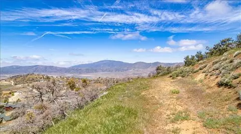 18050 Matterhorn Dr, Tehachapi, CA 93561 photo 16