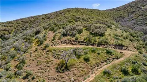 18050 Matterhorn Dr, Tehachapi, CA 93561 photo 4