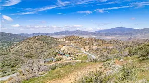 18050 Matterhorn Dr, Tehachapi, CA 93561 photo 18