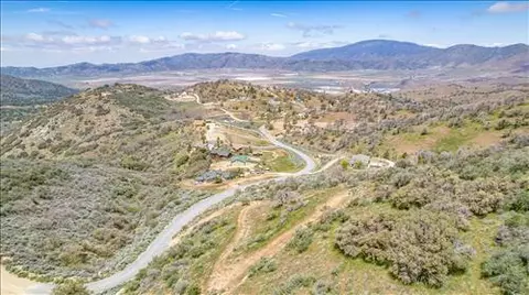 18050 Matterhorn Dr, Tehachapi, CA 93561 photo 6
