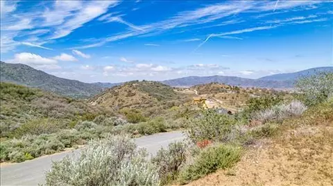 18050 Matterhorn Dr, Tehachapi, CA 93561 photo 9