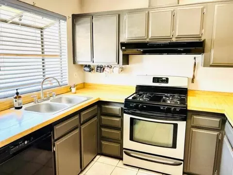 14233 Winchester Dr, Mojave, CA 93501 photo 7