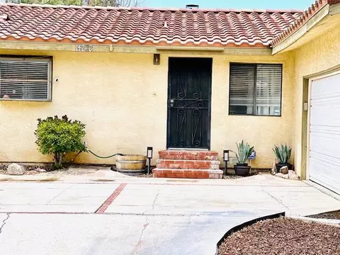 14233 Winchester Dr, Mojave, CA 93501 photo 4