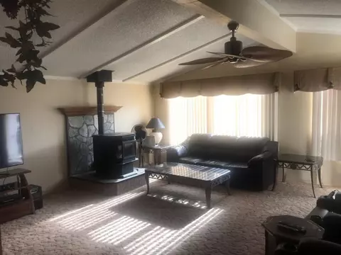 16754 Avenue X E #52, Llano, CA 93544 photo 3