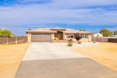 12833 Algonquin Rd, Apple Valley, CA 92308 photo 2