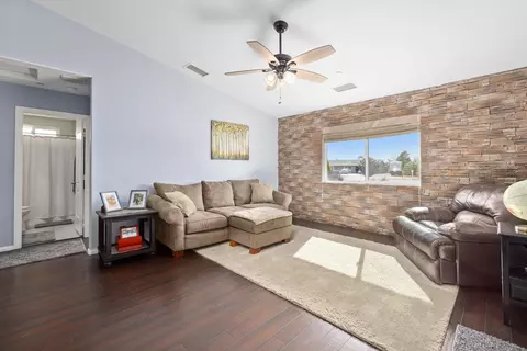 12833 Algonquin Rd, Apple Valley, CA 92308 photo 5