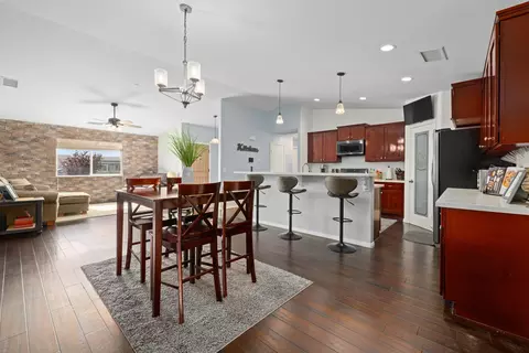 12833 Algonquin Rd, Apple Valley, CA 92308 photo 8