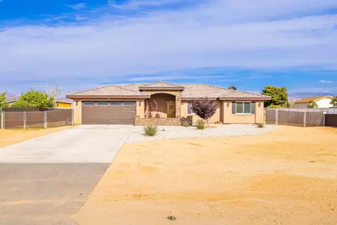 12833 Algonquin Rd, Apple Valley, CA 92308 photo 1