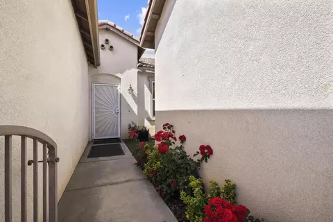2425 Estrella Ct, Palmdale, CA 93550 photo 6