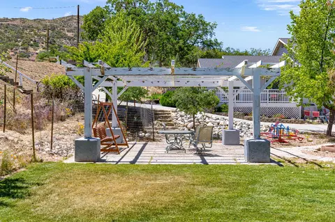 21301 Prospect Ave, Tehachapi, CA 93561 photo 23