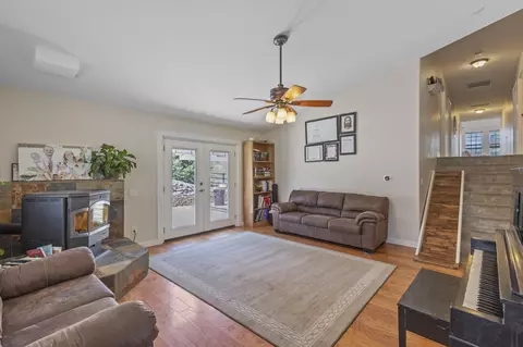 21301 Prospect Ave, Tehachapi, CA 93561 photo 5