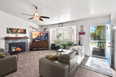 701 Las Colinas St, Tehachapi, CA 93561 photo 3