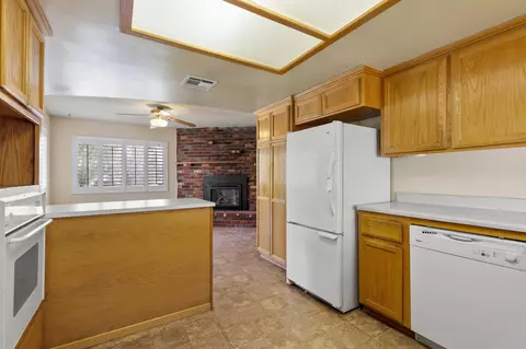 20824 Brentwood Dr, Tehachapi, CA 93561 photo 8