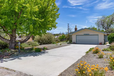 20824 Brentwood Dr, Tehachapi, CA 93561 photo 2
