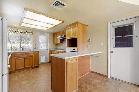 20824 Brentwood Dr, Tehachapi, CA 93561 photo 7