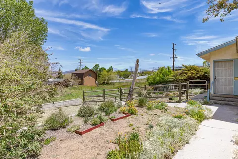 20824 Brentwood Dr, Tehachapi, CA 93561 photo 4
