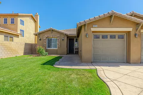 6036 Starview Dr, Lancaster, CA 93536 photo 2