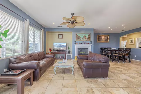 6036 Starview Dr, Lancaster, CA 93536 photo 10