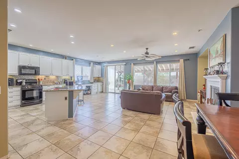 6036 Starview Dr, Lancaster, CA 93536 photo 8