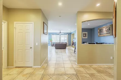 6036 Starview Dr, Lancaster, CA 93536 photo 3