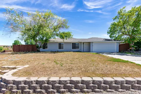 20321 Weston Ave, Tehachapi, CA 93561 photo 3
