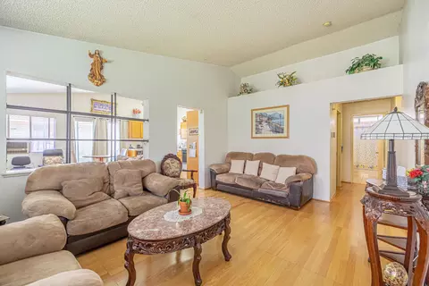 43820 E 5th St, Lancaster, CA 93535 photo 4