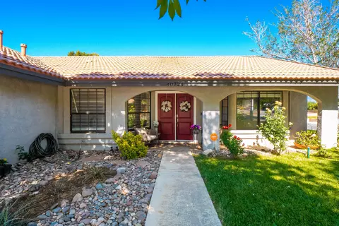 40724 Va Valor, Palmdale, CA 93551 photo 4