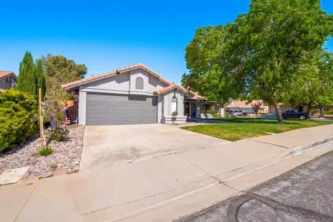 40724 Va Valor, Palmdale, CA 93551 photo 3