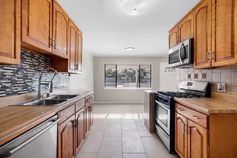 45454 Elm Ave, Lancaster, CA 93534 photo 8