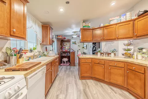 43850 20th St E #SPC 216, Lancaster, CA 93535 photo 4