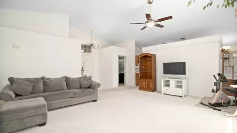 6322 Treehaven Ct, Lancaster, CA 93536 photo 9