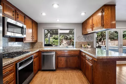 44012 Halcom Ave, Lancaster, CA 93536 photo 18