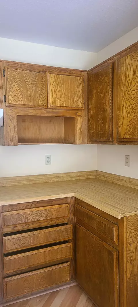 14313 Somerset Dr, Mojave, CA 93501 photo 14