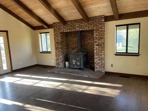 24550 Deertrail Dr, Tehachapi, CA 93561 photo 3