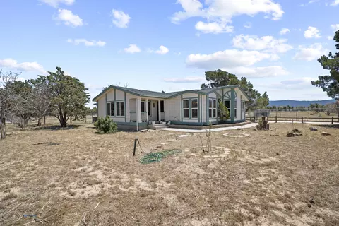 25740 W Ave B, Lancaster, CA 93536 photo 1