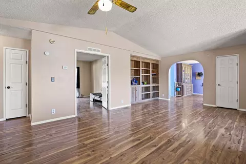 25740 W Ave B, Lancaster, CA 93536 photo 6