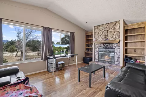25740 W Ave B, Lancaster, CA 93536 photo 8