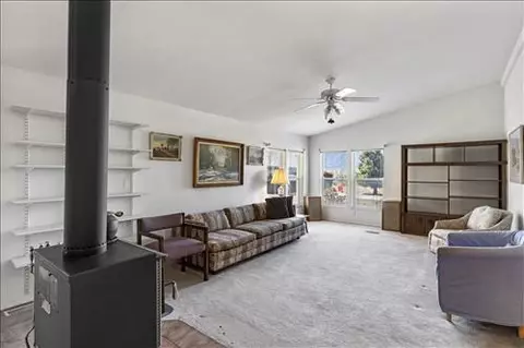 27350 Harness Dr, Tehachapi, CA 93561 photo 5
