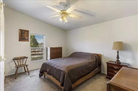 27350 Harness Dr, Tehachapi, CA 93561 photo 13