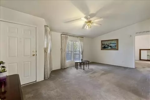 27350 Harness Dr, Tehachapi, CA 93561 photo 4