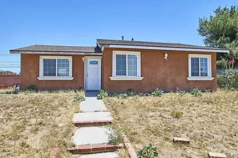 38518 30th St E, Palmdale, CA 93550