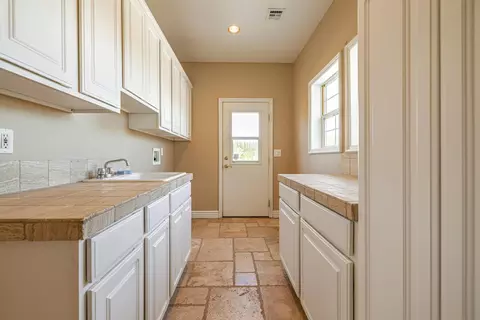 4054 Equestrian Way, Lancaster, CA 93536 photo 32