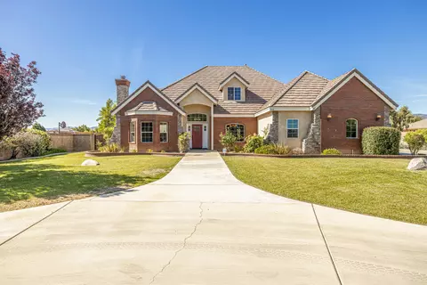 4054 Equestrian Way, Lancaster, CA 93536 photo 9