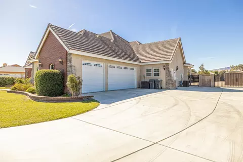 4054 Equestrian Way, Lancaster, CA 93536 photo 10