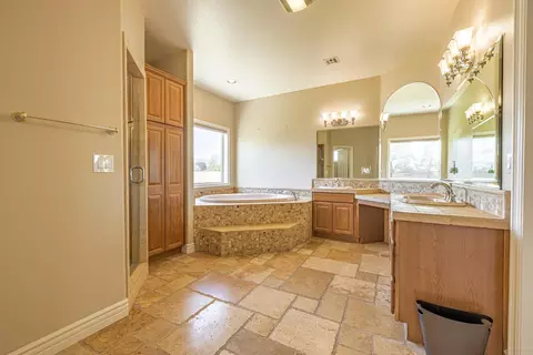 4054 Equestrian Way, Lancaster, CA 93536 photo 6