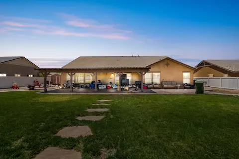 43310 Tali St, Lancaster, CA 93535 photo 2