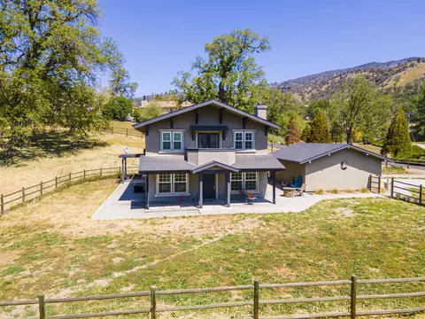 24201 Silver Creek Way, Tehachapi, CA 93561 photo 3